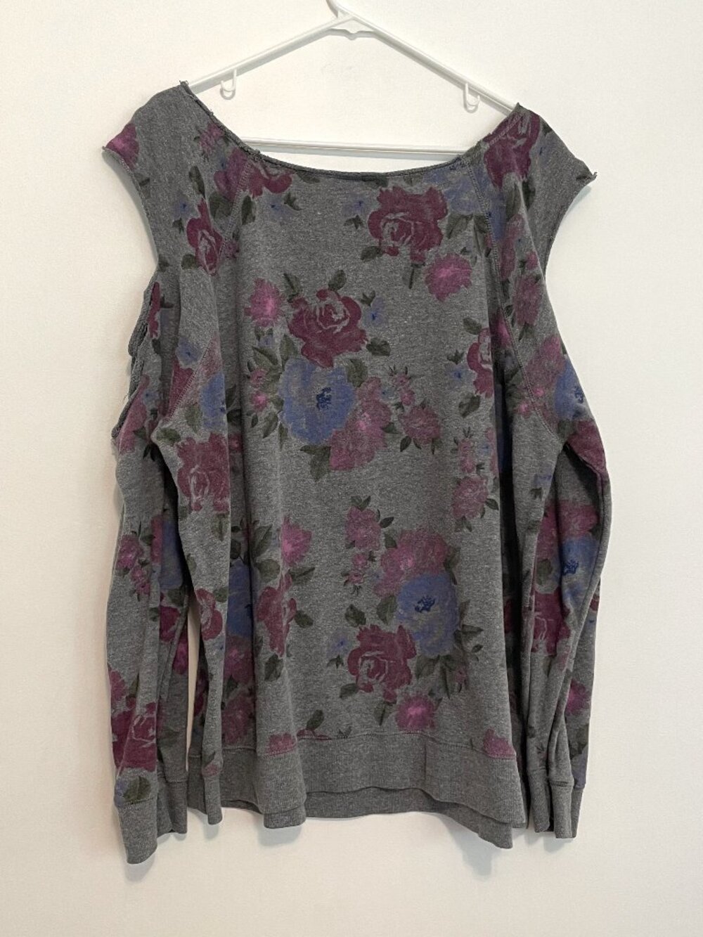 TORRID 4 Plus Size Floral Slashed Sweatshirt Gray Grey Purple Blue Grunge 2010s - Picture 15 of 16